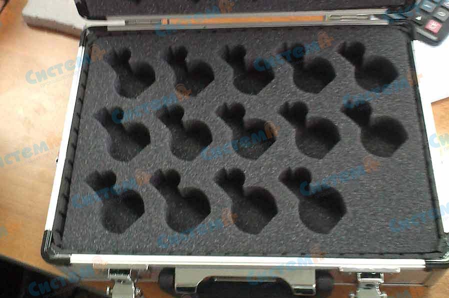 Фиксирующие ложементы в кейс для презентации духов